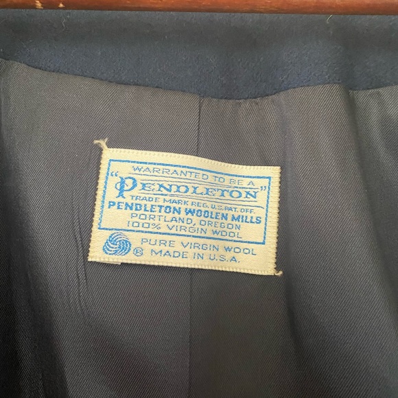 Pendleton Blazer - Picture 2 of 4